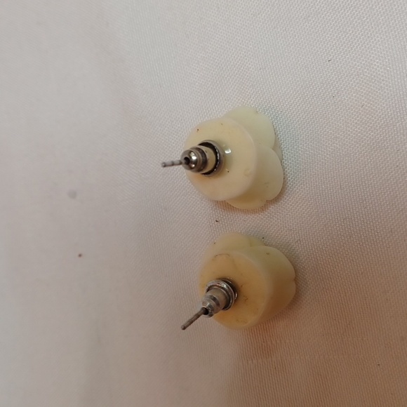 Ivory Rose Bud Post‎ Earrings Vintage - Picture 3 of 4